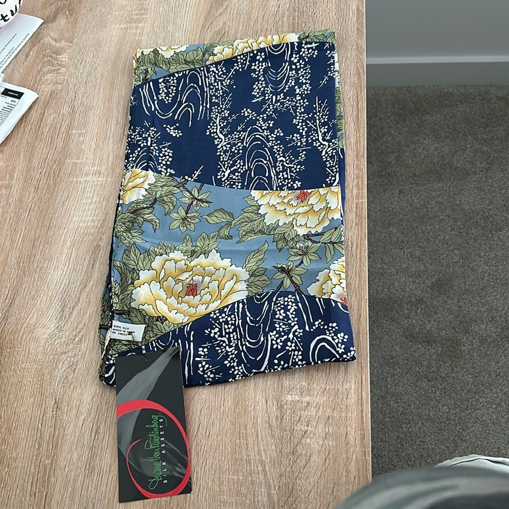 Diane Von Furstenberg Silk Scarf